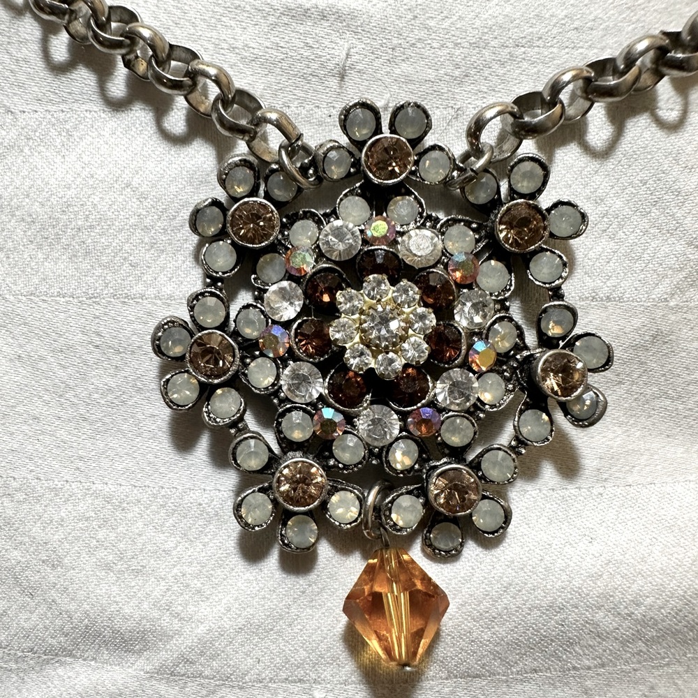 Bejeweled necklace